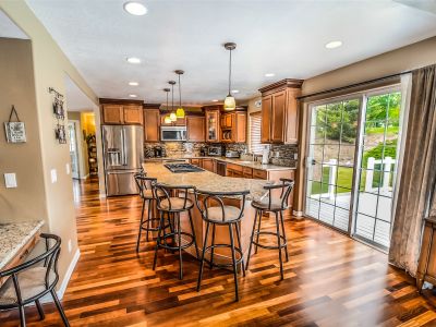 J & D Floor & Wall Covering - 3256 NE Jacksonville Rd Ste A Ocala, FL 34479