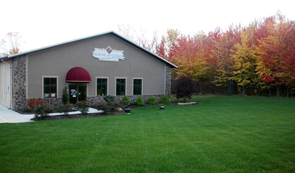 House of Color - 523 E Bigelow Ave Findlay, OH 45840