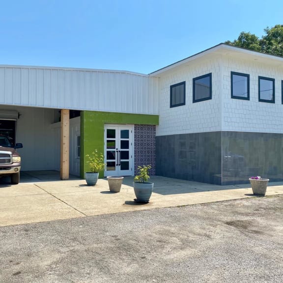 Lufkin Floors Unlimited, Inc - 2001 E Denman Ave Lufkin, TX 75901